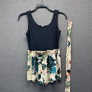 Floral Black and Cream Women's Romper XL